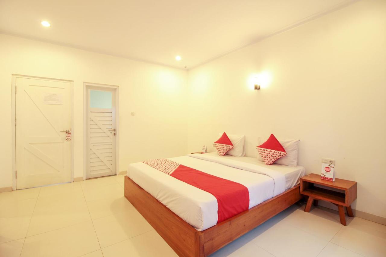 Oyo 396 Tibrae Residence Syariah Lembang Kültér fotó